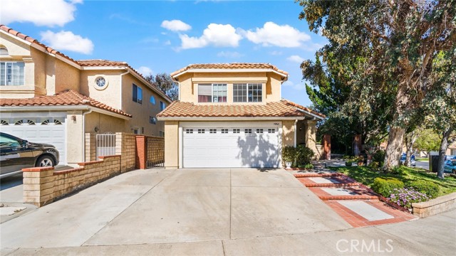 Detail Gallery Image 6 of 56 For 19765 Azure Field Dr, Newhall,  CA 91321 - 3 Beds | 2/1 Baths