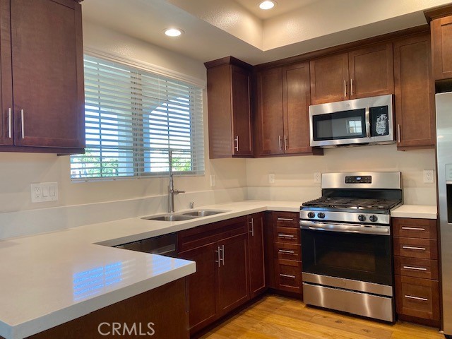 2209 W 237th Street, Torrance CA: https://media.crmls.org/medias/fa5207e3-dde7-4f88-b4ba-5ff21b6c851e.jpg