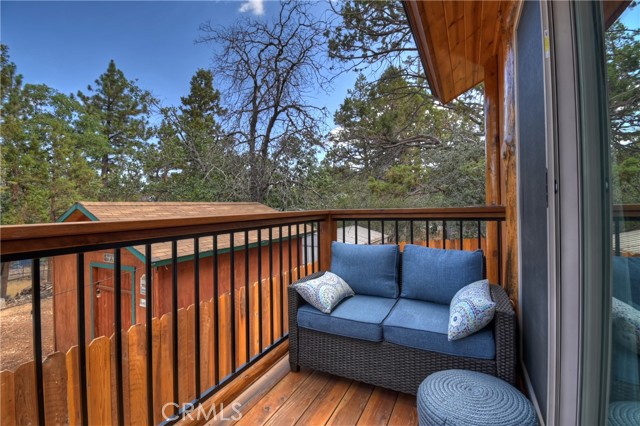 365 Santa Barbara Avenue, Sugarloaf CA: https://media.crmls.org/medias/fa5258ee-3027-4309-9811-e09ab26ca802.jpg