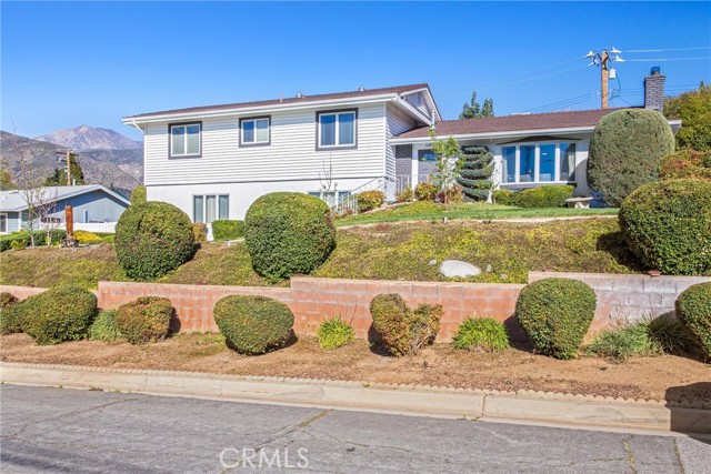 Detail Gallery Image 4 of 34 For 11493 Casa Blanca St, Yucaipa,  CA 92399 - 4 Beds | 2/1 Baths