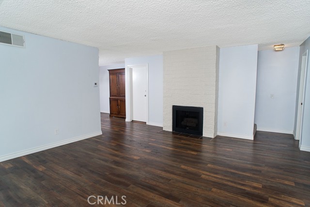 Detail Gallery Image 3 of 12 For 1425 Centinela Ave #1,  Santa Monica,  CA 90404 - 2 Beds | 2/1 Baths
