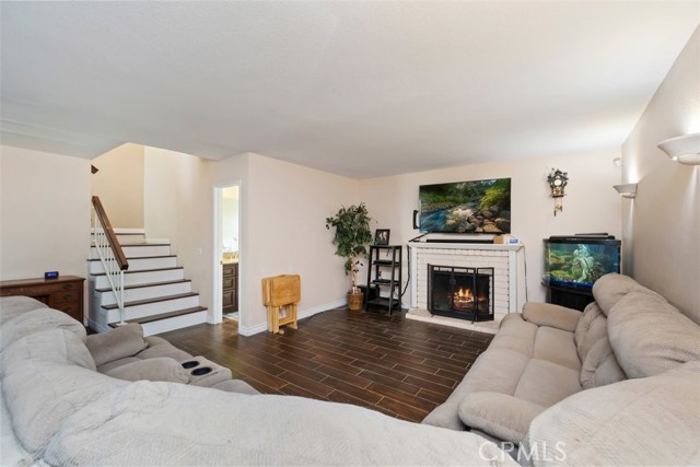 Detail Gallery Image 12 of 26 For 5829 Aurora Ave, Jurupa Valley,  CA 91752 - 4 Beds | 2/1 Baths