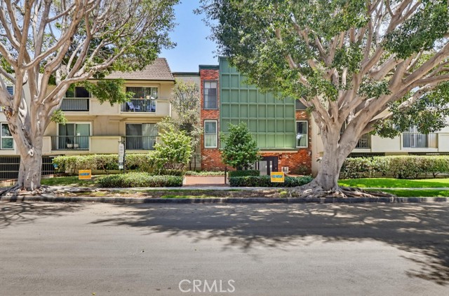 3640 Cardiff AVE Unit: 210