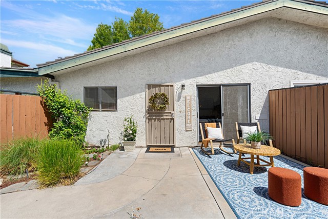 1030 Royal Oaks Drive, Monrovia CA: https://media.crmls.org/medias/fa569156-eb45-4582-97a8-ea99c9f6e8ed.jpg