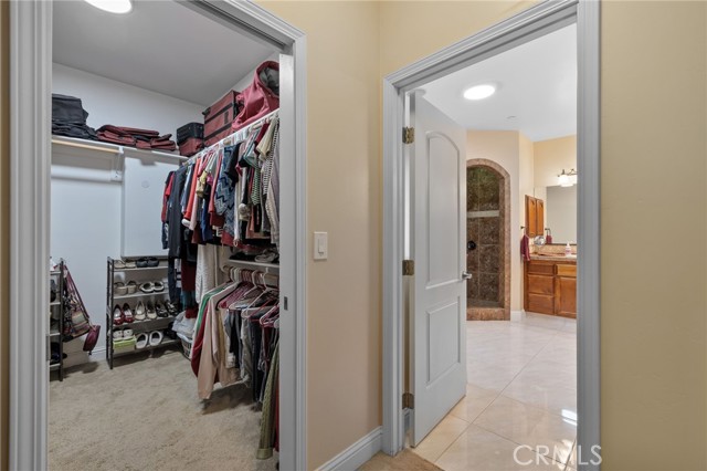 38792 Comanche Point Road, Arvin CA: https://media.crmls.org/medias/fa56e0fb-6aba-4ddb-aeb8-4199d6536f42.jpg