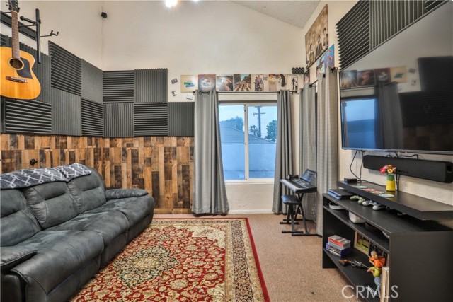 6073 Cameo Street, Rancho Cucamonga CA: https://media.crmls.org/medias/fa571ef6-628c-4294-9b3d-ac3f49370493.jpg