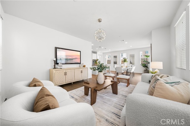 Detail Gallery Image 8 of 59 For 333 Calle Elegante, Lake Forest,  CA 92630 - 3 Beds | 2/1 Baths