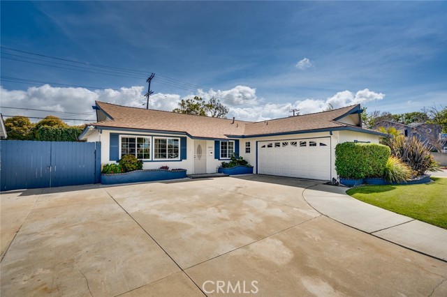 Detail Gallery Image 1 of 1 For 15852 Rollins Ln, Huntington Beach,  CA 92647 - 4 Beds | 2 Baths