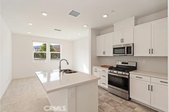 Detail Gallery Image 15 of 34 For 3962 Lavine Way #111,  Corona,  CA 92883 - 3 Beds | 2/1 Baths