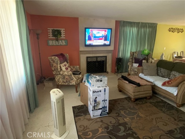19128 E Elberland Street, West Covina CA: https://media.crmls.org/medias/fa594f6c-e589-44ac-ae24-5615b1c29bee.jpg