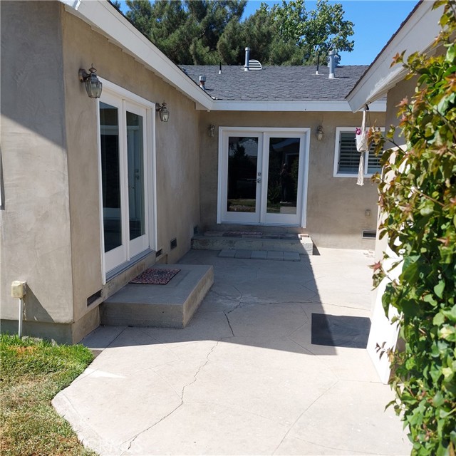 11022 Maple Street, Whittier CA: https://media.crmls.org/medias/fa597139-ab9b-455f-9a72-3d3d73c65347.jpg