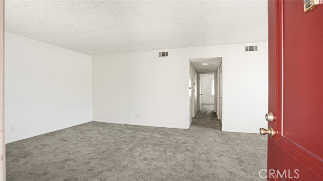 833 Cinnamon, Duarte CA: https://media.crmls.org/medias/fa59fdd4-0d15-482c-8f58-2910795a095e.jpg