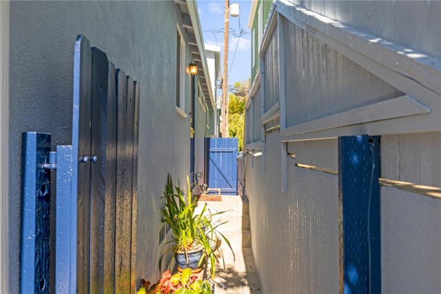 429 1st Street, Manhattan Beach, California 90266, 5 Bedrooms Bedrooms, ,1 BathroomBathrooms,Residential,Sold,1st,PV24022554