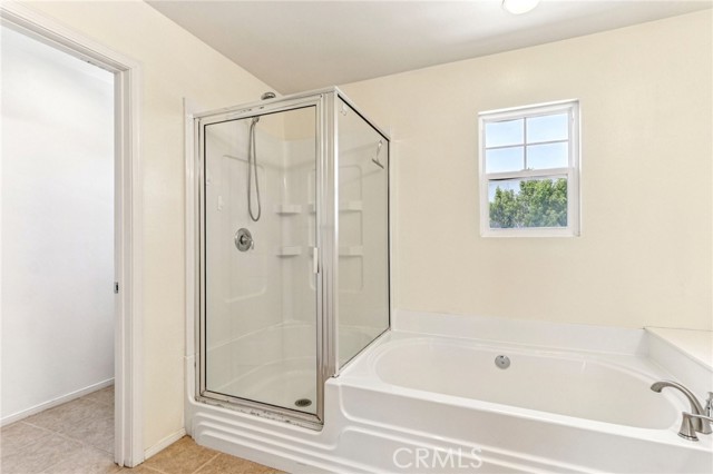 27220 Sterling Grove Lane, Canyon Country CA: https://media.crmls.org/medias/fa5a51d8-3d12-42fe-9677-925f07e08fc5.jpg