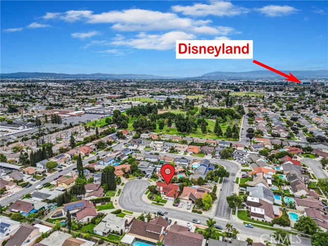 1340 S Scarborough Lane, Anaheim CA: https://media.crmls.org/medias/fa5a55ac-c748-44a3-b5c7-288bcd111ef0.jpg