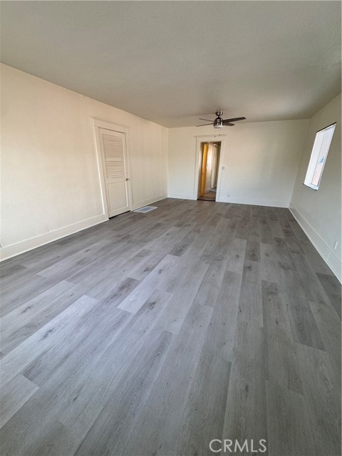 179 E 48th Street, Los Angeles CA: https://media.crmls.org/medias/fa5a6371-a6c8-4314-aa0c-b41adb739018.jpg