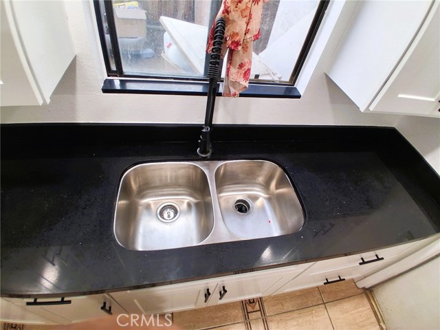 Detail Gallery Image 13 of 18 For 7601 Letty, Lamont,  CA 93241 - 3 Beds | 2 Baths