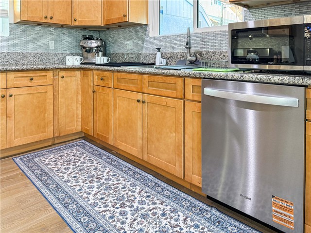 Detail Gallery Image 13 of 45 For 1519 W 37th Pl, Los Angeles,  CA 90018 - 3 Beds | 2/1 Baths