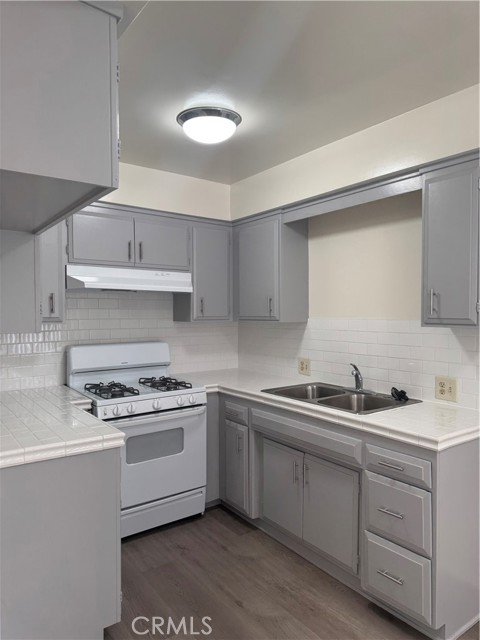 428 N Electric Avenue, Alhambra CA: https://media.crmls.org/medias/fa5bd314-e821-4a69-a32a-f205d30f26aa.jpg