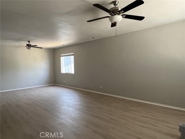 Detail Gallery Image 10 of 17 For 11935 Silver, Jurupa Valley,  CA 91752 - 5 Beds | 2/1 Baths