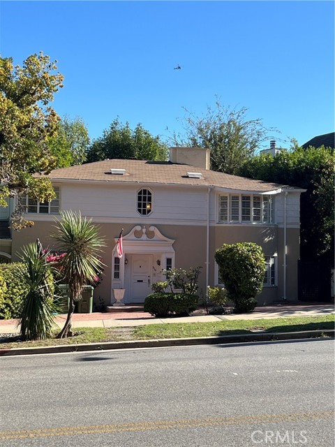 Detail Gallery Image 1 of 70 For 310 Hilgard Ave, Los Angeles,  CA 90024 - 4 Beds | 4/2 Baths