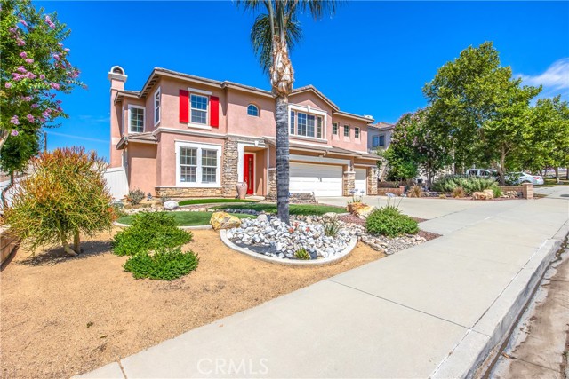 Detail Gallery Image 4 of 58 For 6644 Summertrail Pl, Highland,  CA 92346 - 5 Beds | 3/1 Baths