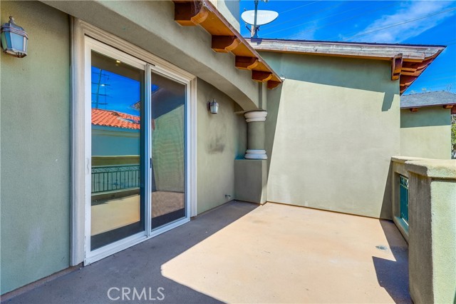 Detail Gallery Image 12 of 25 For 2620 Grant Ave #B,  Redondo Beach,  CA 90278 - 4 Beds | 2/1 Baths