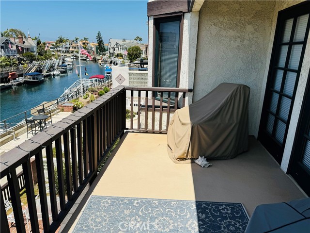 87 Rivo Alto Canal, Long Beach CA: https://media.crmls.org/medias/fa5e2f17-1f68-4c9e-874a-d56b0897d0c2.jpg