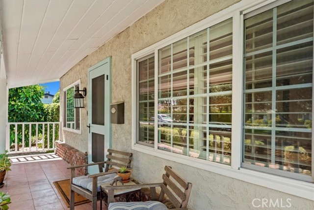 3751 Laurita Avenue, Pasadena CA: https://media.crmls.org/medias/fa5e96bb-b2bb-4743-96cb-2a26fbdcc9a2.jpg