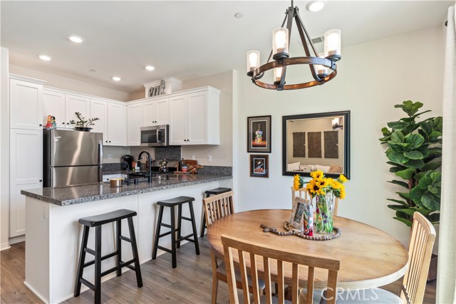 24125 Tuscany Avenue, Murrieta CA: https://media.crmls.org/medias/fa5f6c4b-bb62-4039-a751-f441ca2edaf8.jpg