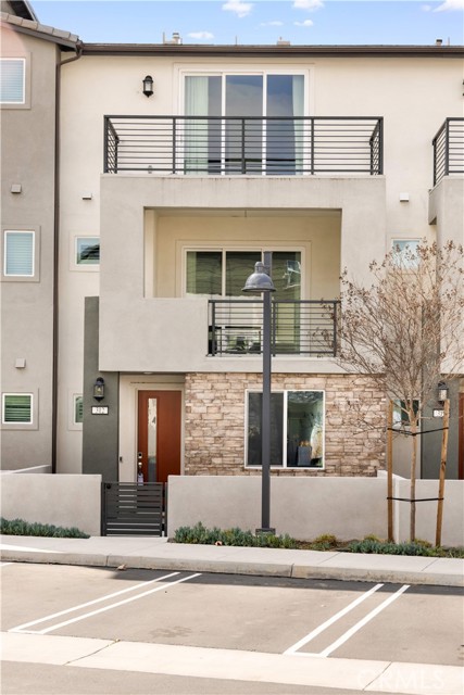 Detail Gallery Image 6 of 75 For 312 Tank, Irvine,  CA 92618 - 3 Beds | 3/1 Baths