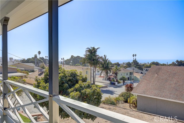 Detail Gallery Image 16 of 57 For 571 San Luis Ave, Pismo Beach,  CA 93449 - 3 Beds | 2 Baths