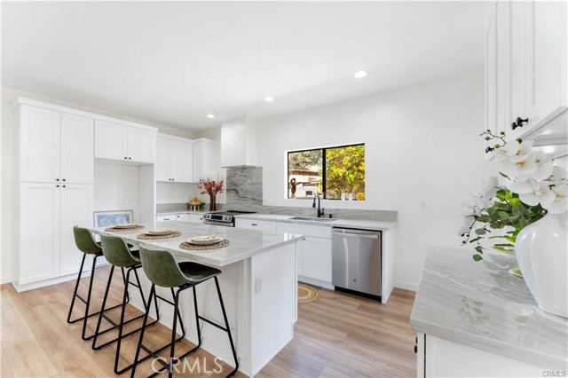 Detail Gallery Image 9 of 37 For 137 E Avenue 42, Los Angeles,  CA 90031 - 4 Beds | 2 Baths