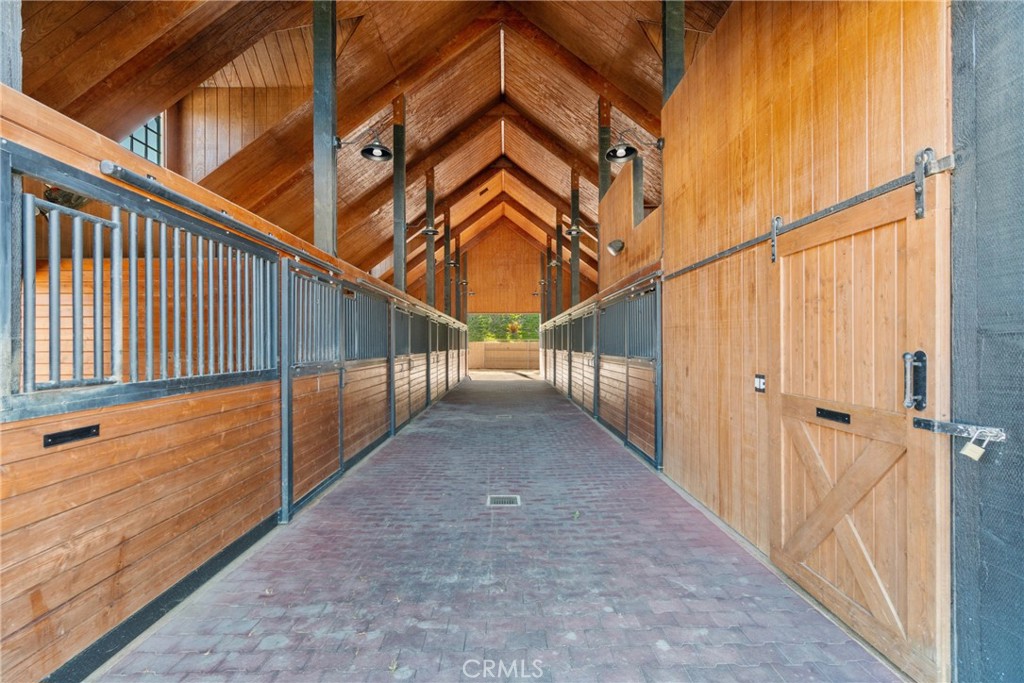 MLS #OC25186135 img 52