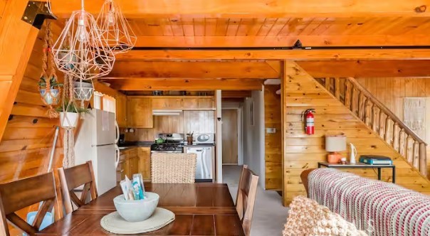 Detail Gallery Image 9 of 26 For 43469 Sheephorn, Big Bear Lake,  CA 92315 - 3 Beds | 3 Baths