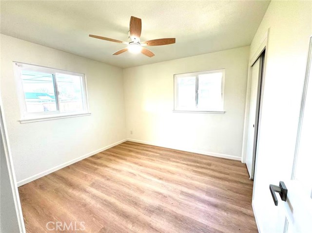 Detail Gallery Image 10 of 14 For 2002 N Woodridge, Hanford,  CA 93230 - 3 Beds | 1 Baths