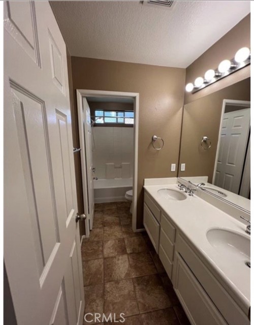 16636 China Berry Court, Chino Hills CA: https://media.crmls.org/medias/fa6452f9-bdd9-4f94-8a78-eef17e9e2943.jpg