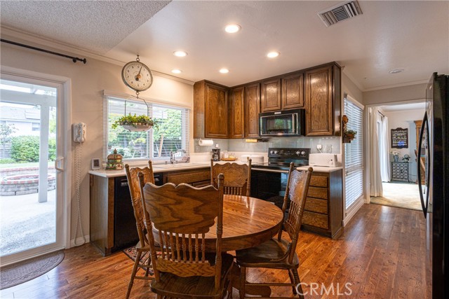 Detail Gallery Image 12 of 41 For 8435 Sale Ave, West Hills,  CA 91304 - 4 Beds | 2 Baths