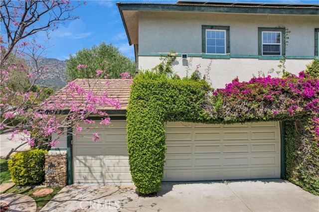 1050 Fuller Drive, Claremont CA: https://media.crmls.org/medias/fa64ac5a-7e3c-428a-a898-0a4d2ab91ffc.jpg