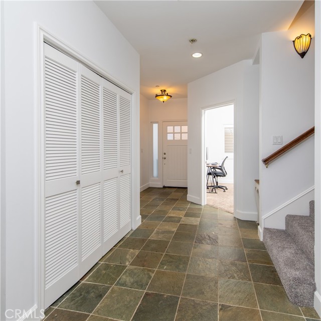 2516 Gates Avenue, Redondo Beach, California 90278, 4 Bedrooms Bedrooms, ,2 BathroomsBathrooms,Residential,Sold,Gates,SB21237956