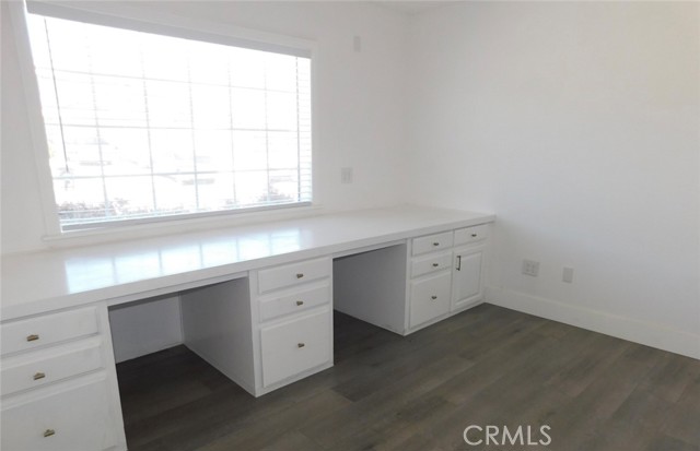 17830 San Gabriel Lane, Victorville CA: https://media.crmls.org/medias/fa6571c8-ba44-4ce9-ac98-fec3db01033f.jpg