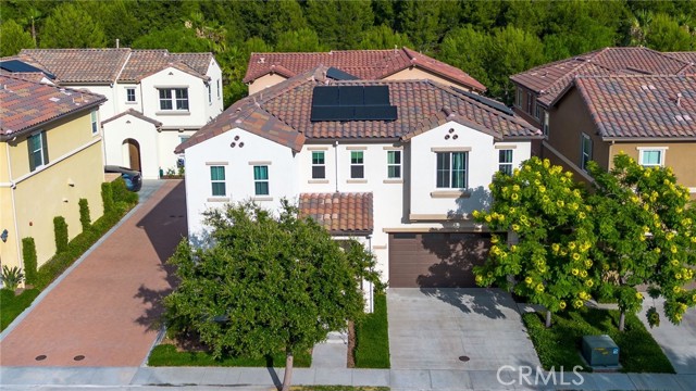 37 Castellana, Lake Forest CA: https://media.crmls.org/medias/fa65b3ff-dc1e-4a32-a33a-792e299ccb00.jpg