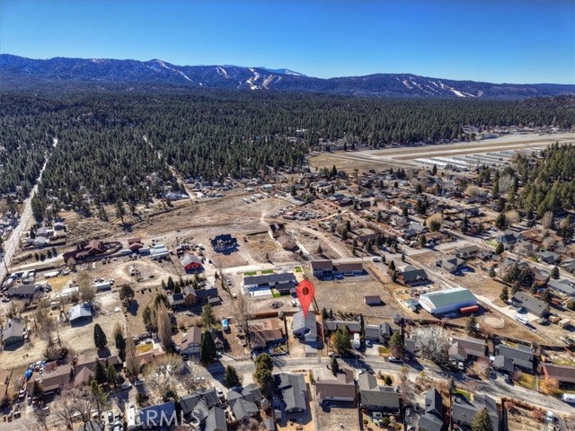 Detail Gallery Image 5 of 50 For 304 San Anselmo, Big Bear City,  CA 92314 - 3 Beds | 3/1 Baths
