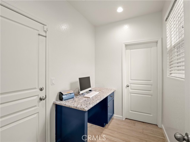 Detail Gallery Image 17 of 37 For 1040 San Marino, Clovis,  CA 93619 - 4 Beds | 3 Baths