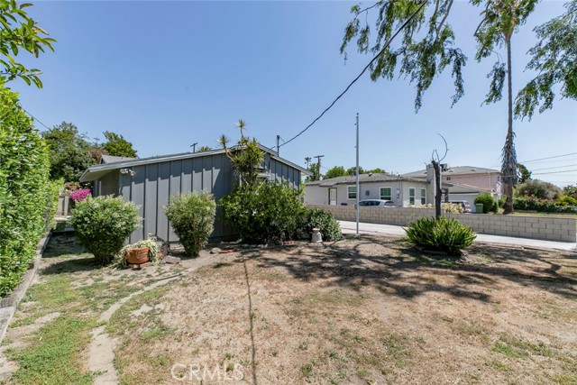 Detail Gallery Image 41 of 45 For 14719 Wyandotte St, Van Nuys,  CA 91405 - 2 Beds | 1/1 Baths