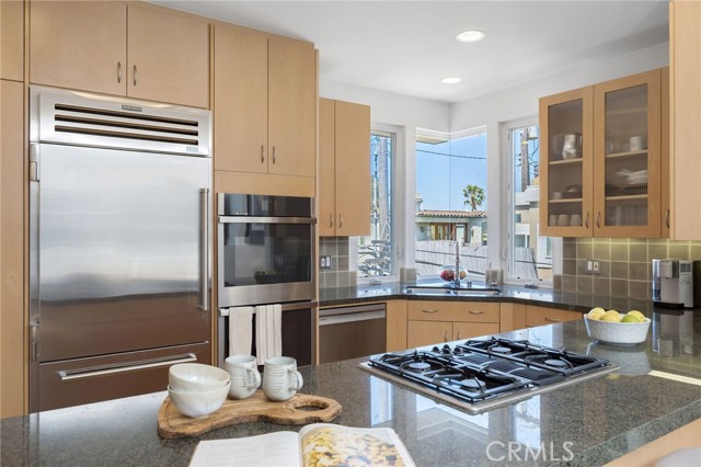 2303 Vista Drive, Manhattan Beach, California 90266, 4 Bedrooms Bedrooms, ,3 BathroomsBathrooms,Residential,For Sale,Vista,SB26092785