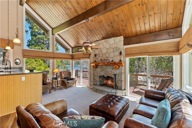 Detail Gallery Image 6 of 52 For 27513 W Shore Rd, Lake Arrowhead,  CA 92352 - 6 Beds | 4/1 Baths