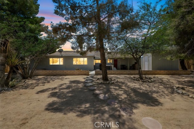 57856 El Dorado Drive, Yucca Valley CA: https://media.crmls.org/medias/fa6acfc5-45cd-49a9-bd3b-a1ce25e0530c.jpg
