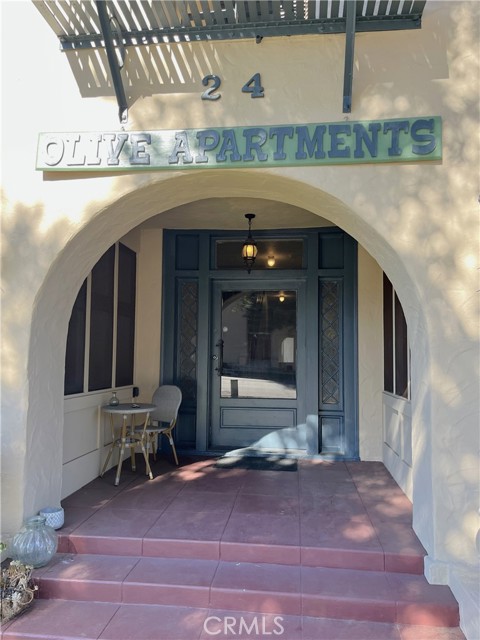 Detail Gallery Image 4 of 11 For 24 W Olive Ave, Redlands,  CA 92373 - 1 Beds | 1 Baths