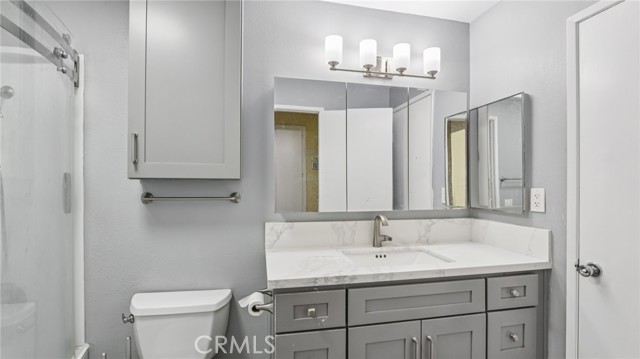 Image 15 of 29 For 6816 Alondra Boulevard 43